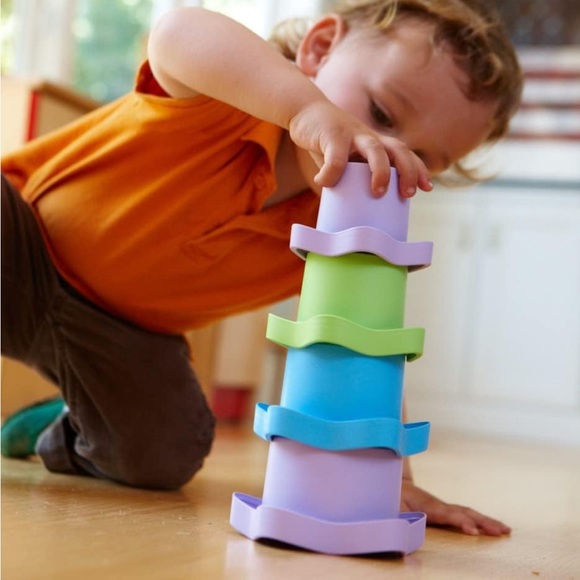 Green Toys Stacking Cups - Picture 4 of 7
